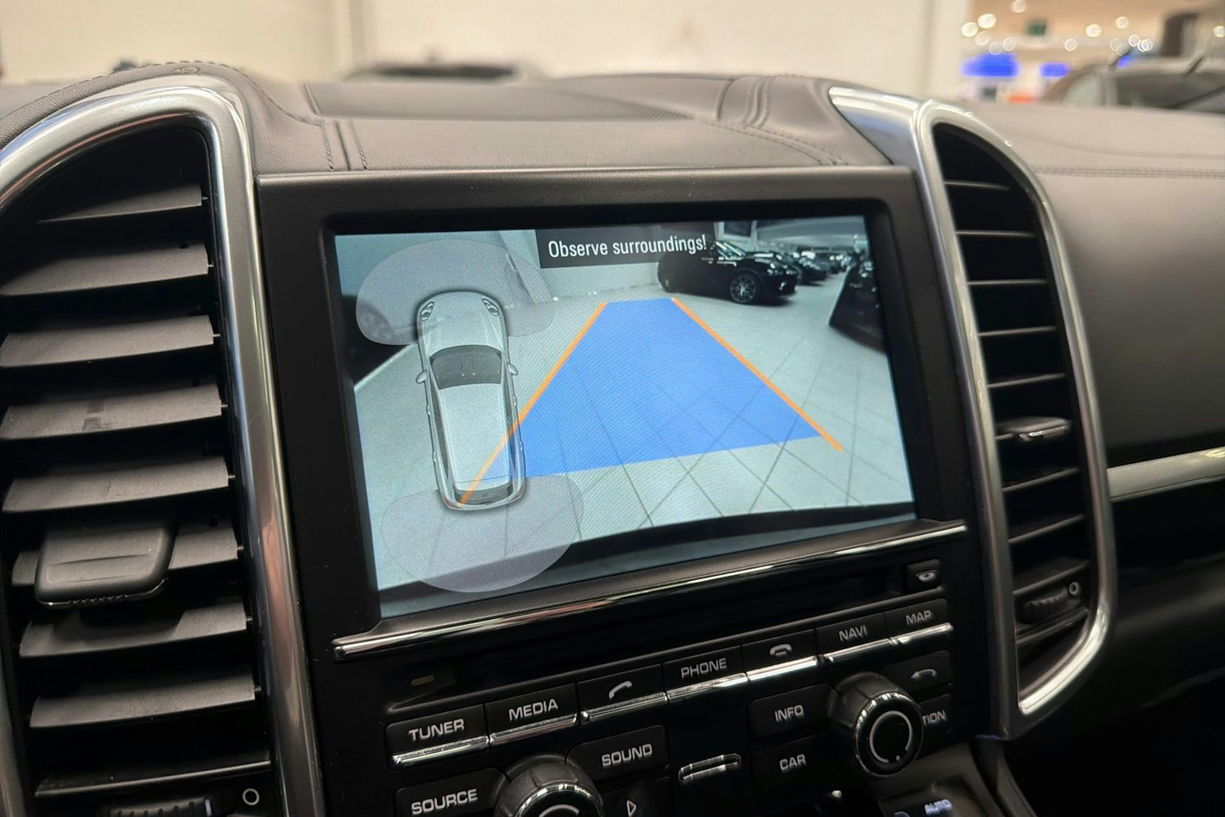 Musta Porsche Cayenne 2015 kuva 19.