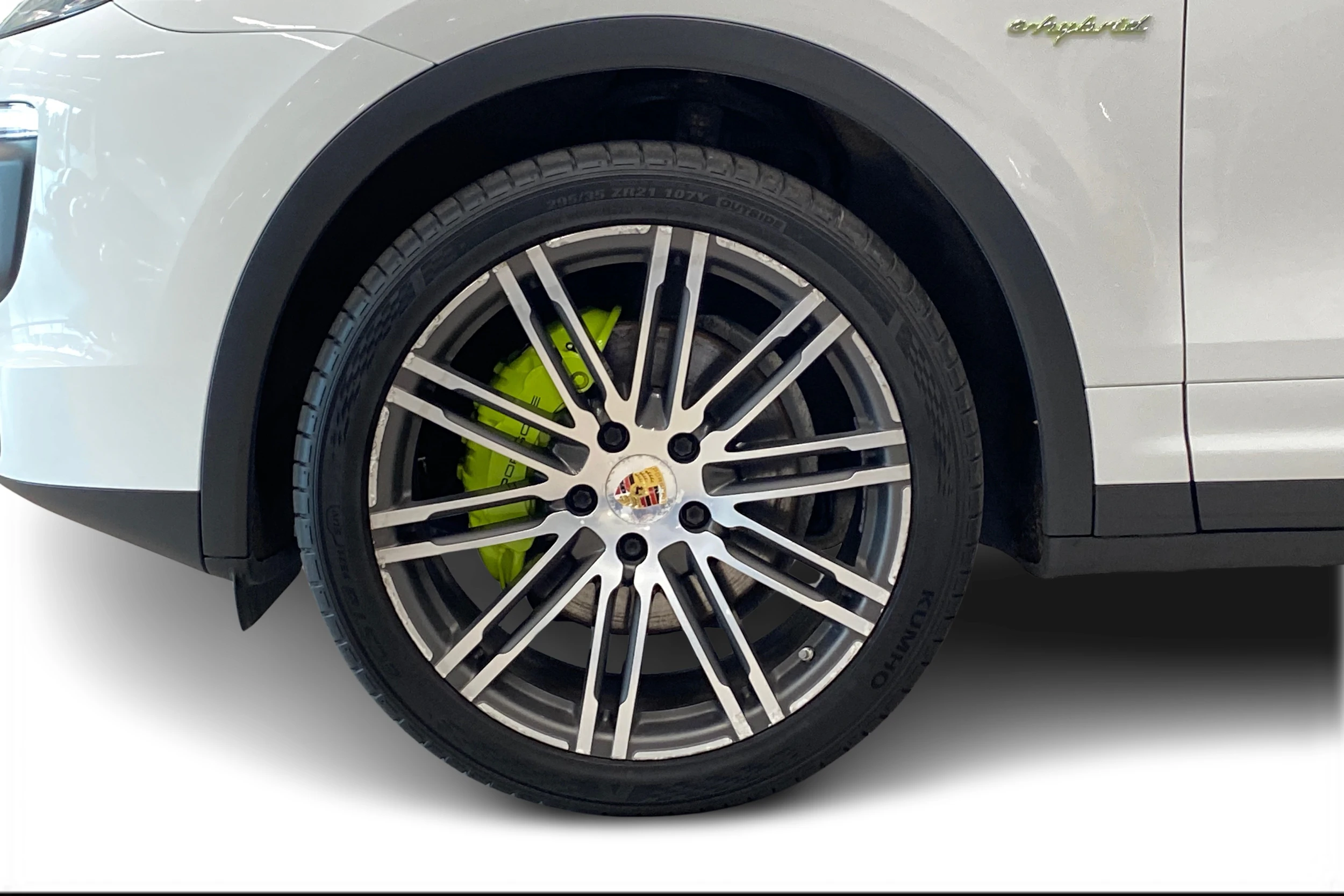 Valkoinen Porsche Cayenne 2015 kuva 9.