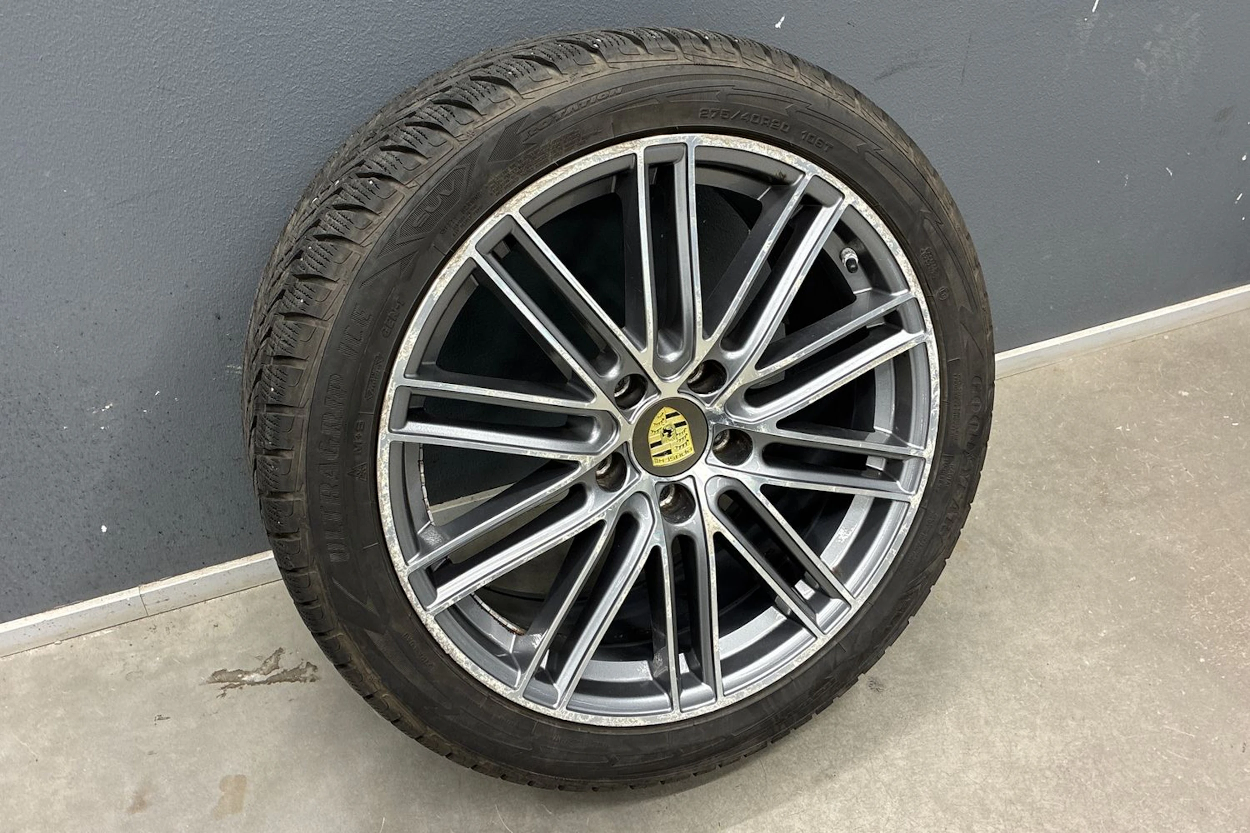 valkoinen Porsche Cayenne 2015 kuva 10.