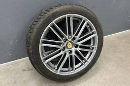 valkoinen Porsche Cayenne 2015 kuva 10.