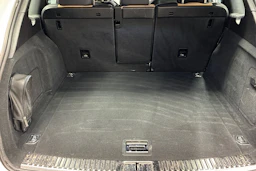 valkoinen Porsche Cayenne 2015 kuva 28.