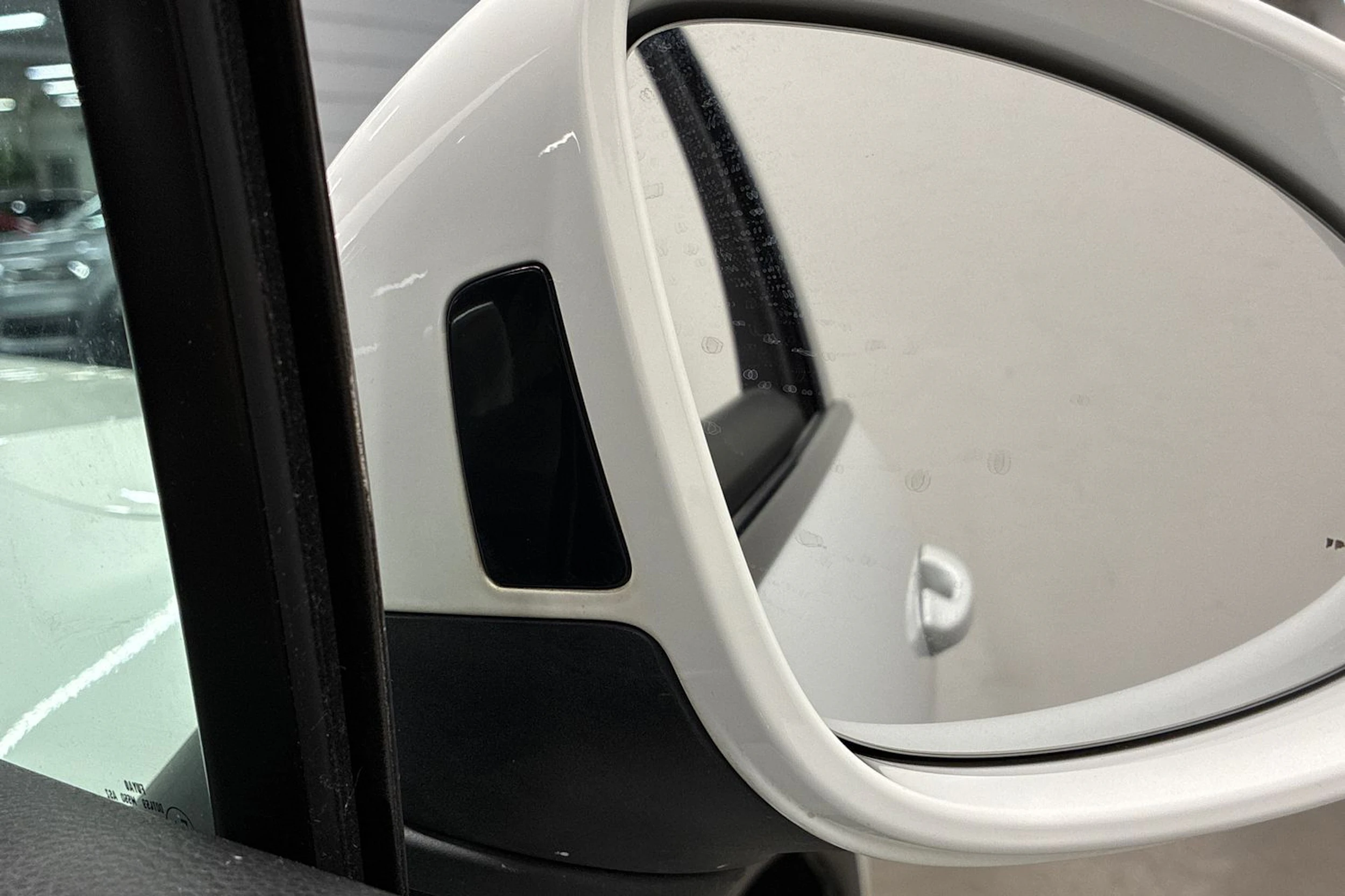 valkoinen Porsche Cayenne 2015 kuva 35.
