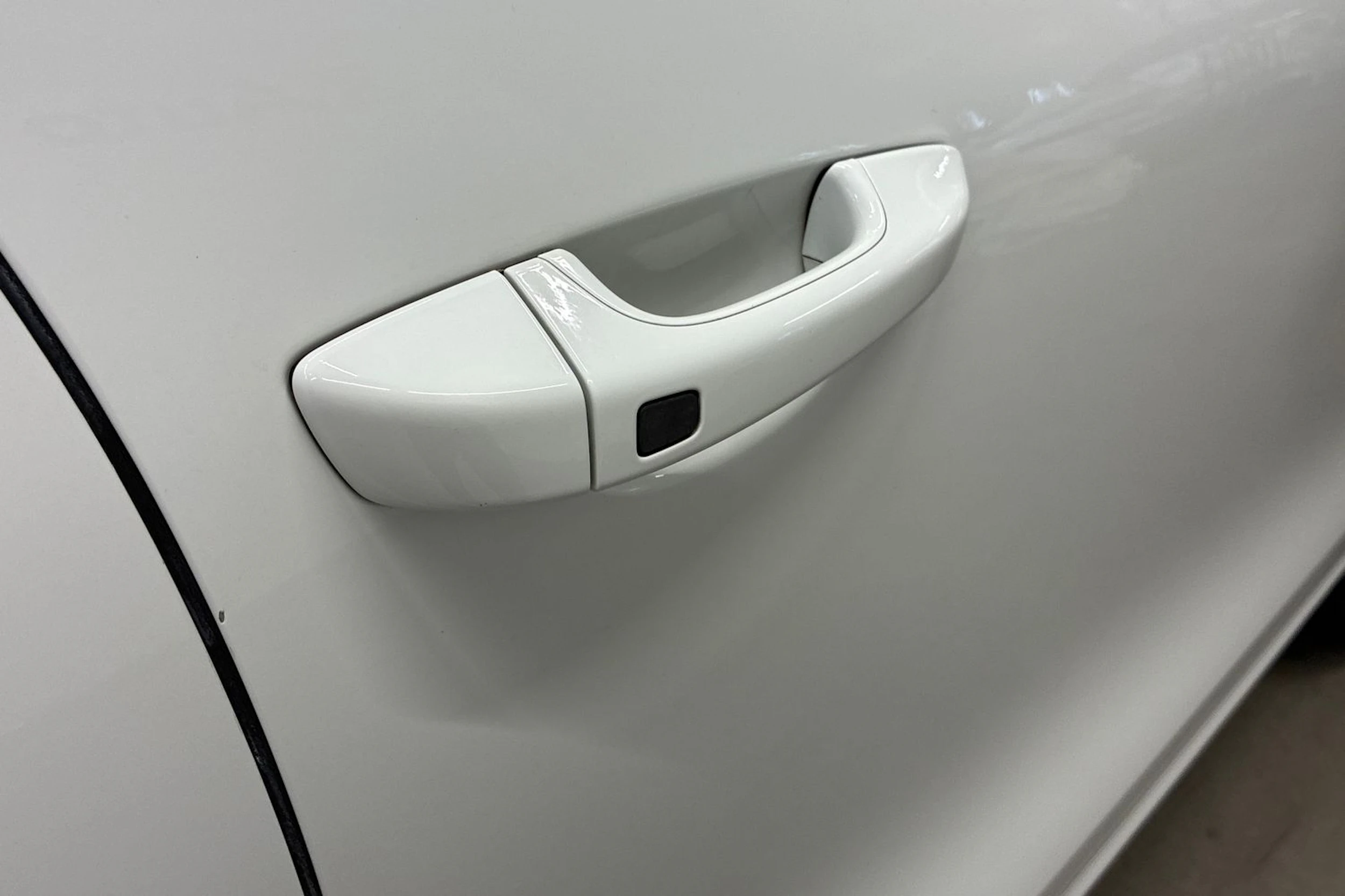 valkoinen Porsche Cayenne 2015 kuva 36.