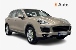 Harmaa Porsche Cayenne 2015 kuva 1.