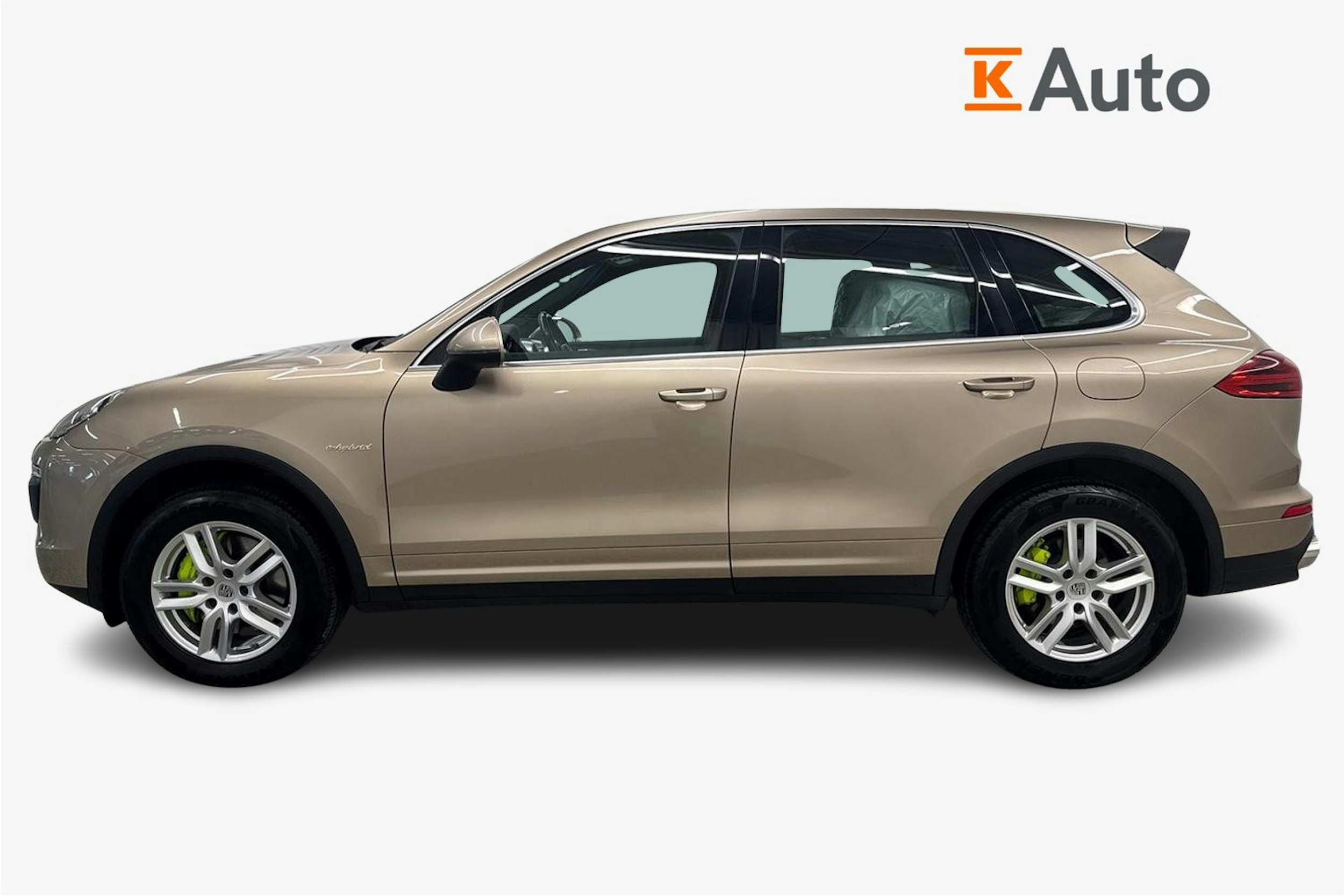 Harmaa Porsche Cayenne 2015 kuva 6.