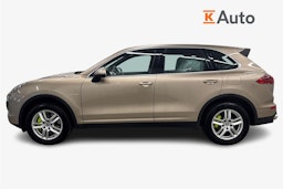 Harmaa Porsche Cayenne 2015 kuva 6.