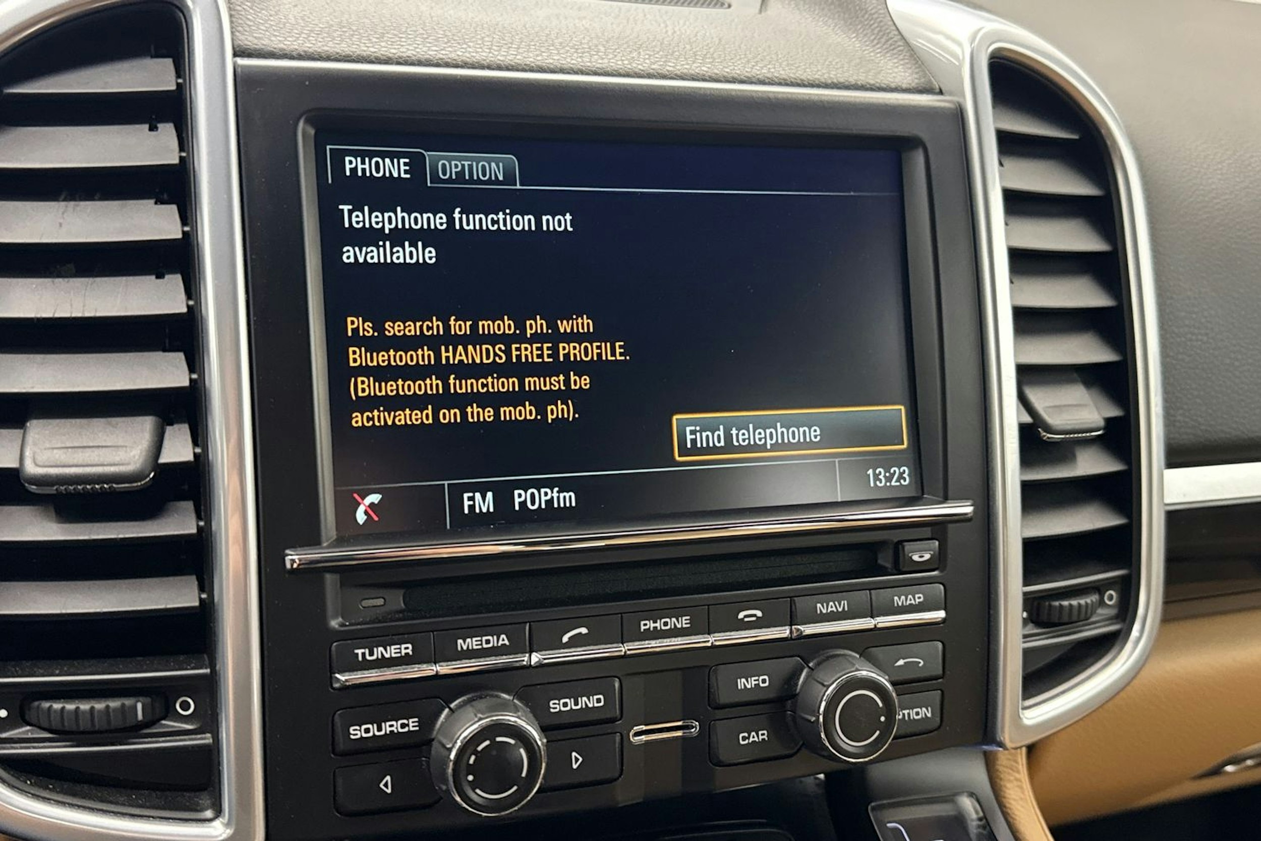 Harmaa Porsche Cayenne 2015 kuva 25.