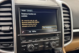 Harmaa Porsche Cayenne 2015 kuva 25.