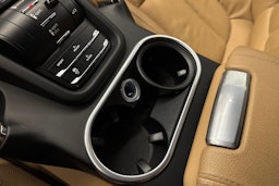 Harmaa Porsche Cayenne 2015 kuva 33.