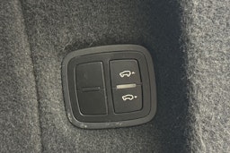 Harmaa Porsche Cayenne 2015 kuva 38.