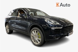Sininen Porsche Cayenne 2015 kuva 1.
