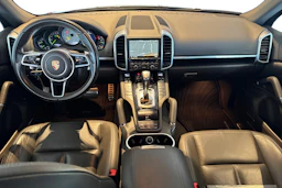 met. Sininen Porsche Cayenne 2015 kuva 8.