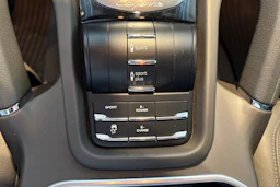met. Sininen Porsche Cayenne 2015 kuva 15.