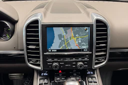 met. Sininen Porsche Cayenne 2015 kuva 17.