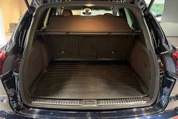 met. Sininen Porsche Cayenne 2015 kuva 22.