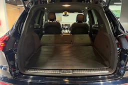 met. Sininen Porsche Cayenne 2015 kuva 23.
