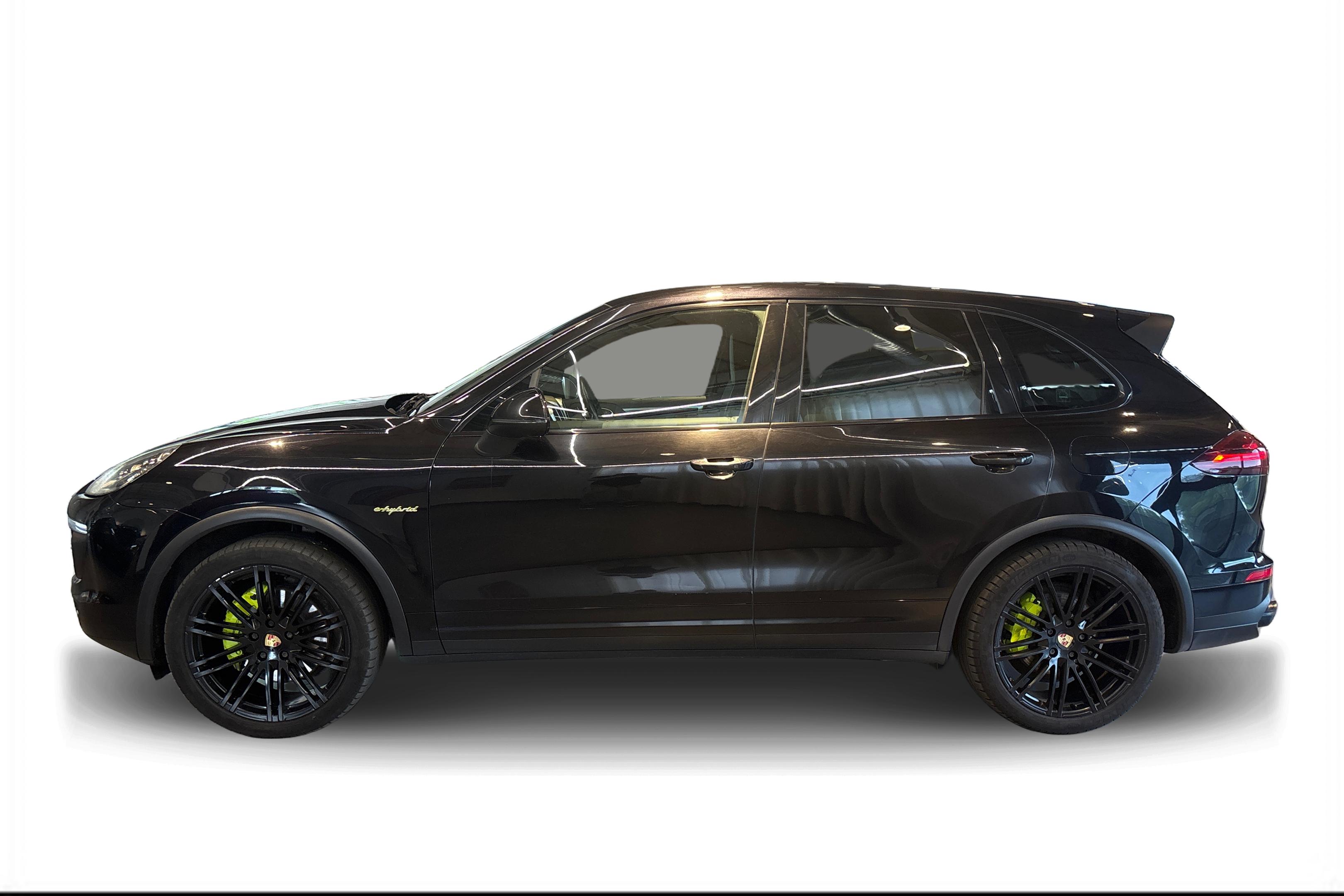 Porsche Cayenne S E-hybrid 2015, kuva 6/14