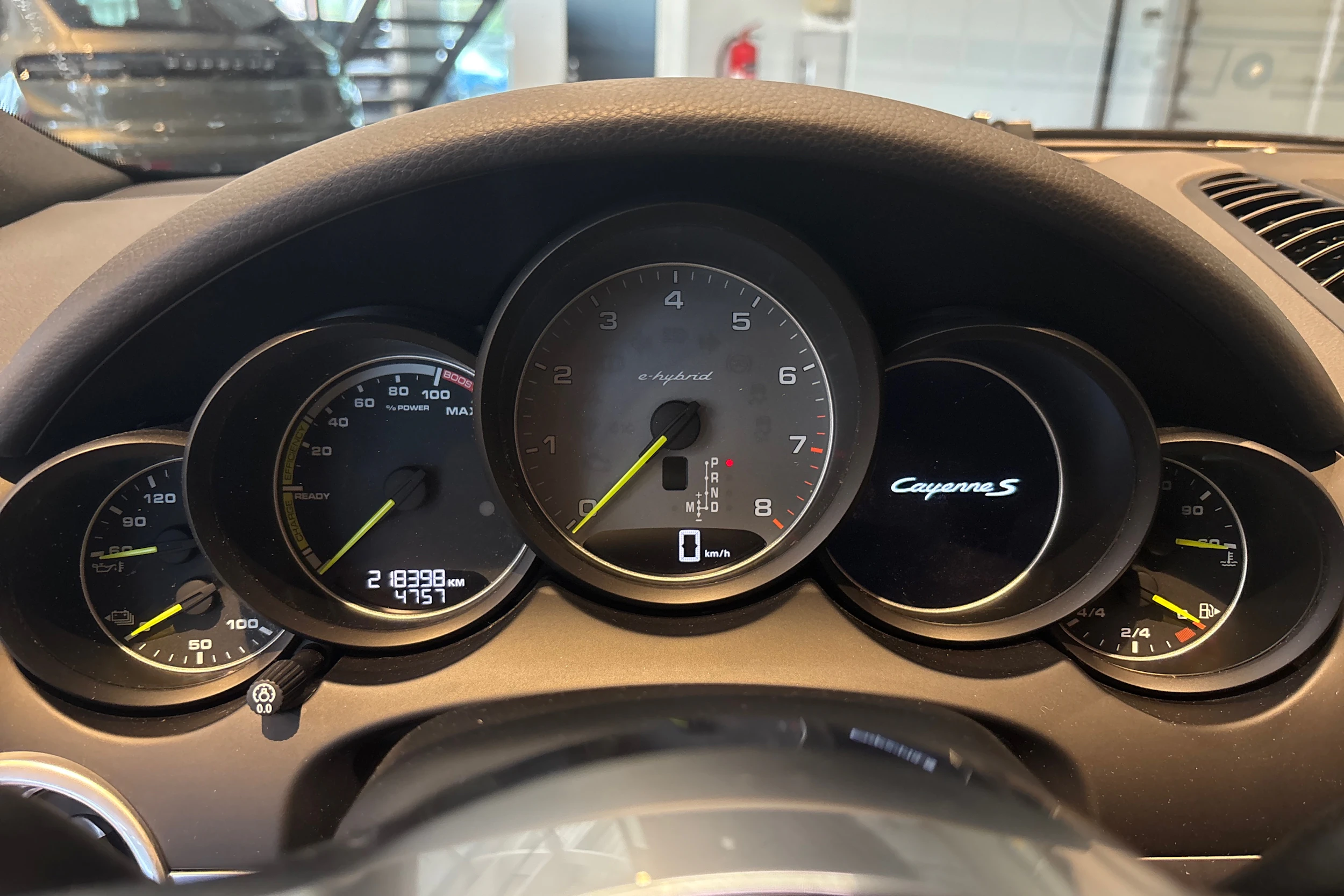 Musta Porsche Cayenne 2015 kuva 13.