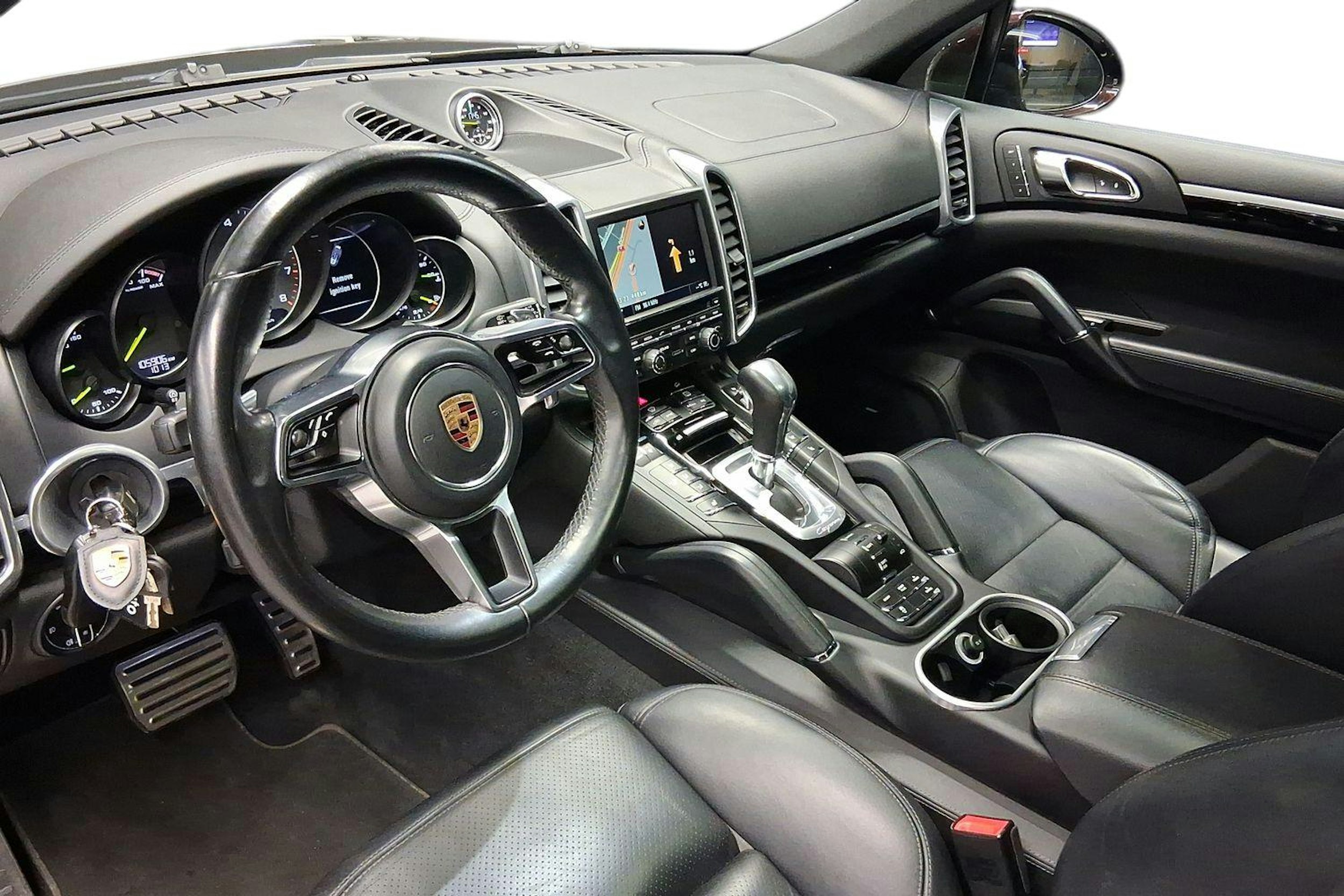 ruskea (beige) Porsche Cayenne 2016 kuva 6.