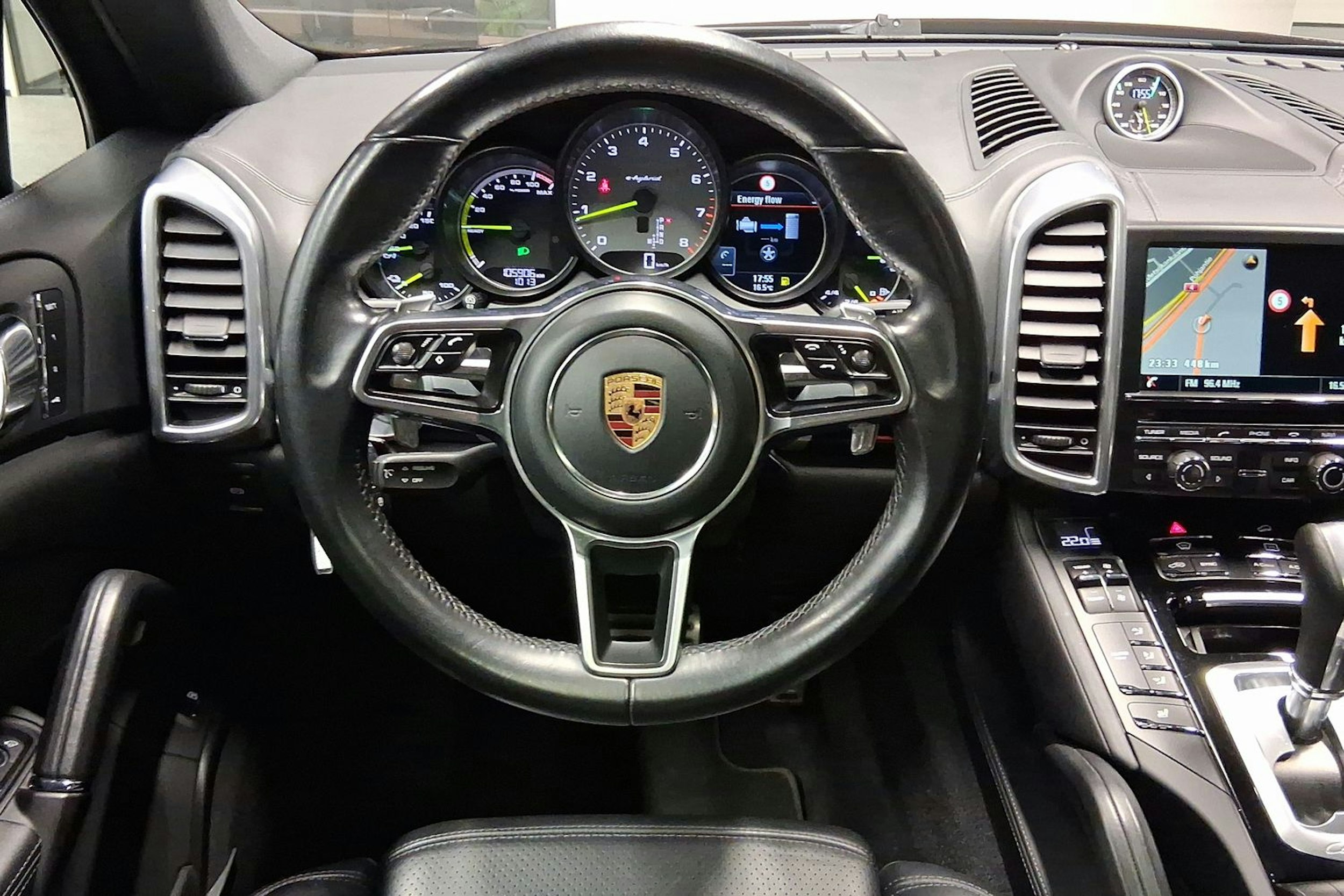 ruskea (beige) Porsche Cayenne 2016 kuva 14.