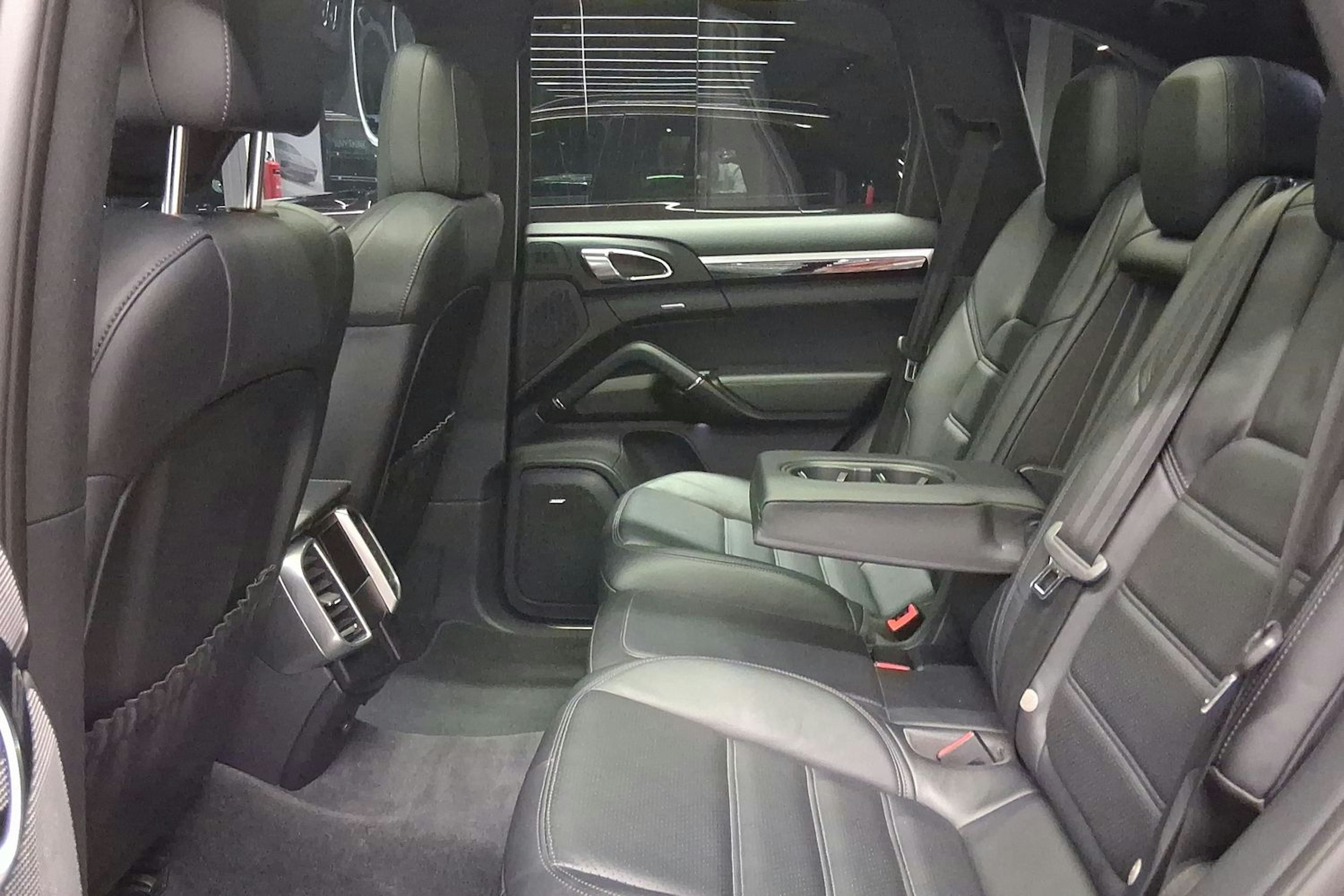 ruskea (beige) Porsche Cayenne 2016 kuva 18.