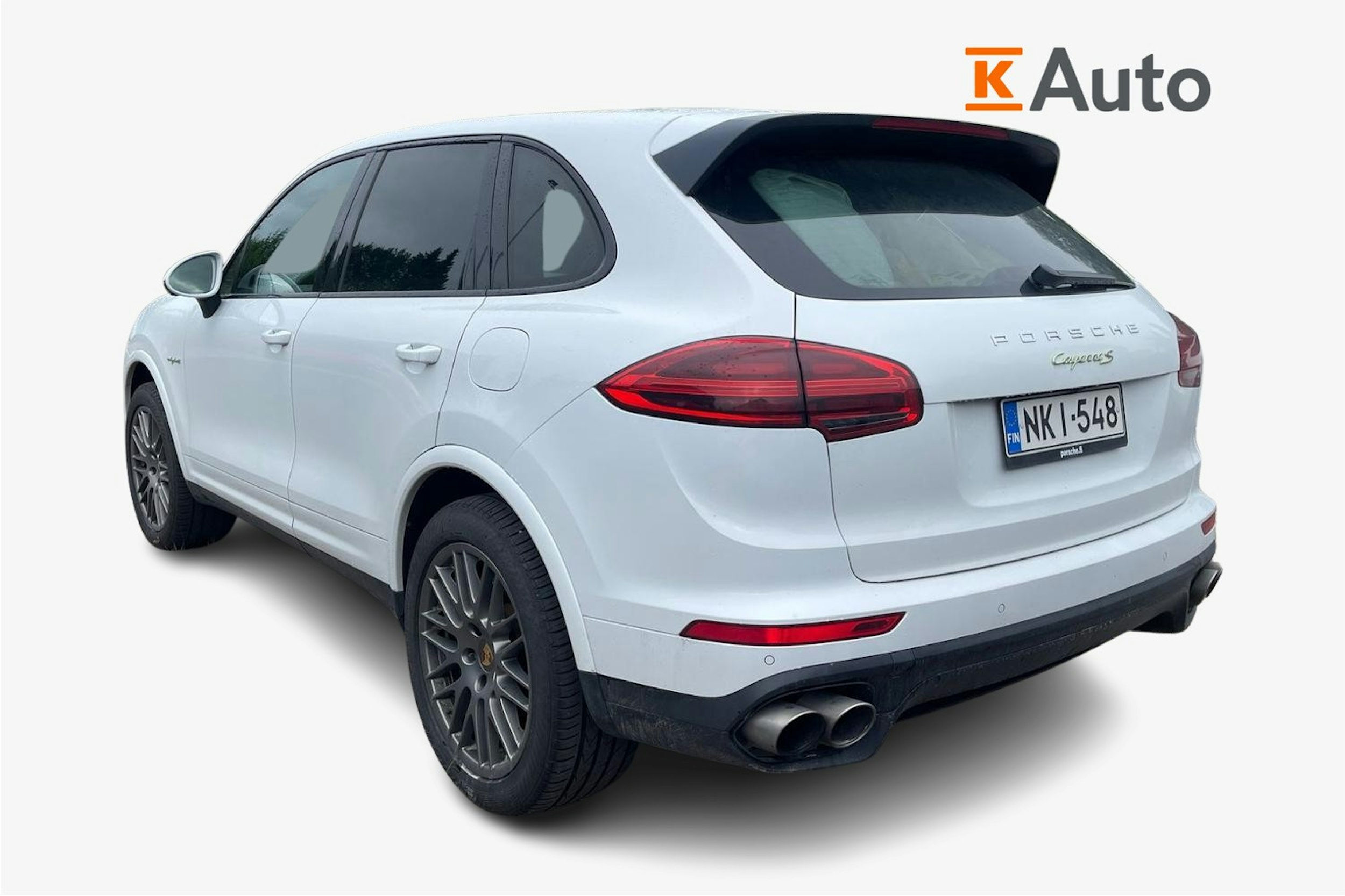 Valkoinen Porsche Cayenne 2016 kuva 2.