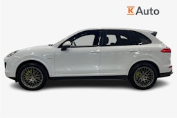 Valkoinen Porsche Cayenne 2017 kuva 5.
