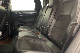 Valkoinen Porsche Cayenne 2017 kuva 8.