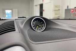 Valkoinen Porsche Cayenne 2017 kuva 21.
