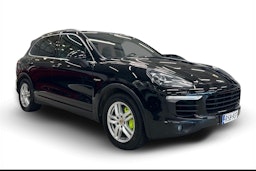 Musta Porsche Cayenne 2016 kuva 1.