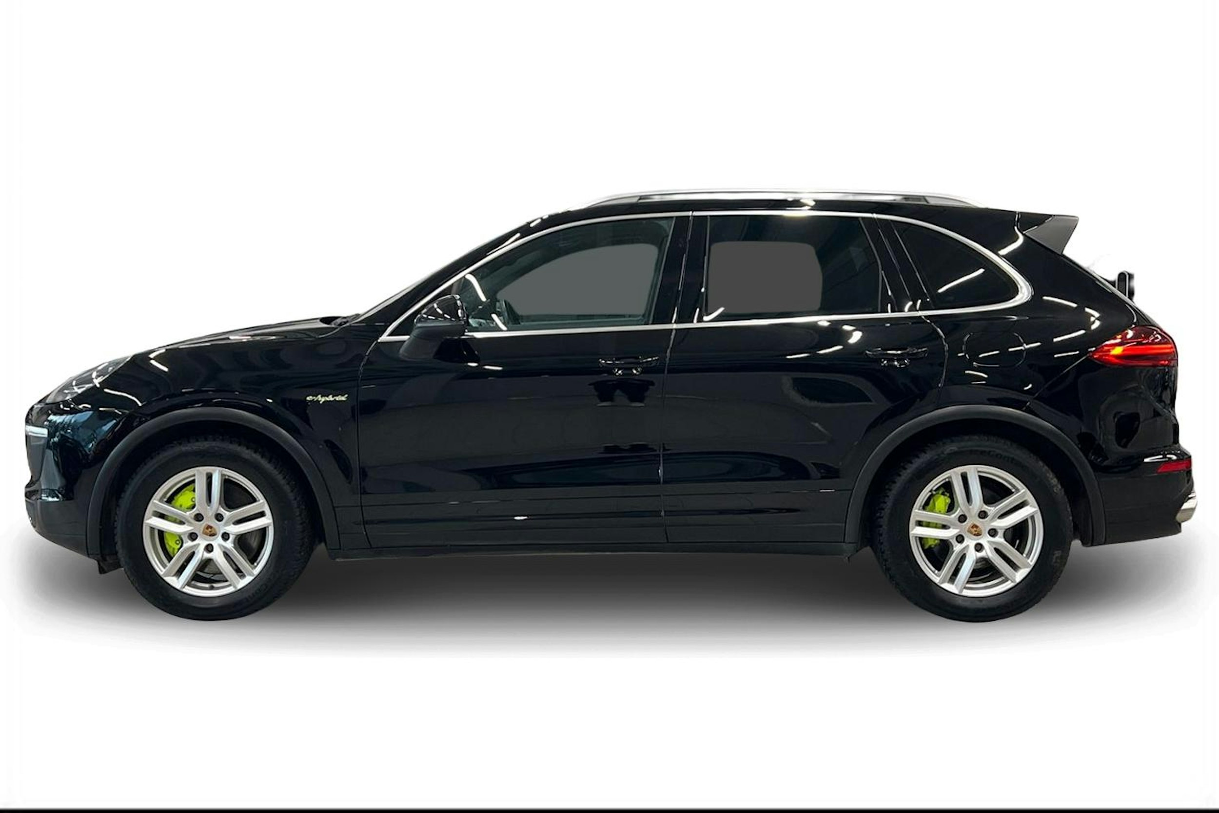 Musta Porsche Cayenne 2016 kuva 5.