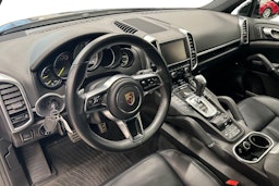 Musta Porsche Cayenne 2016 kuva 6.