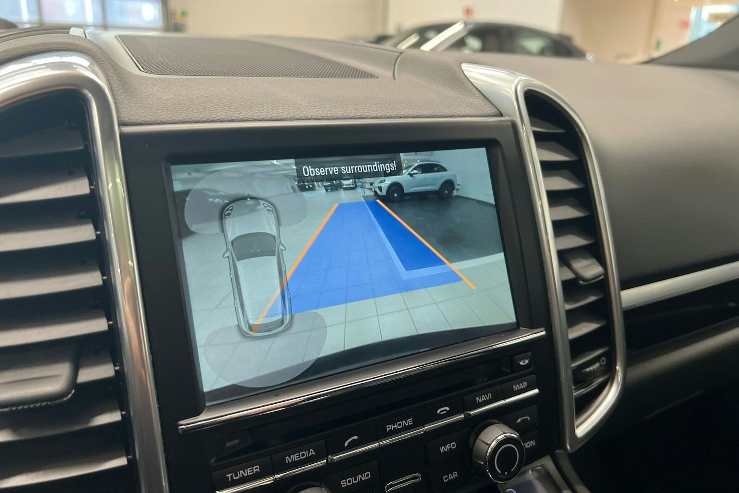 Musta Porsche Cayenne 2016 kuva 10.