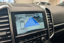 Musta Porsche Cayenne 2016 kuva 10.