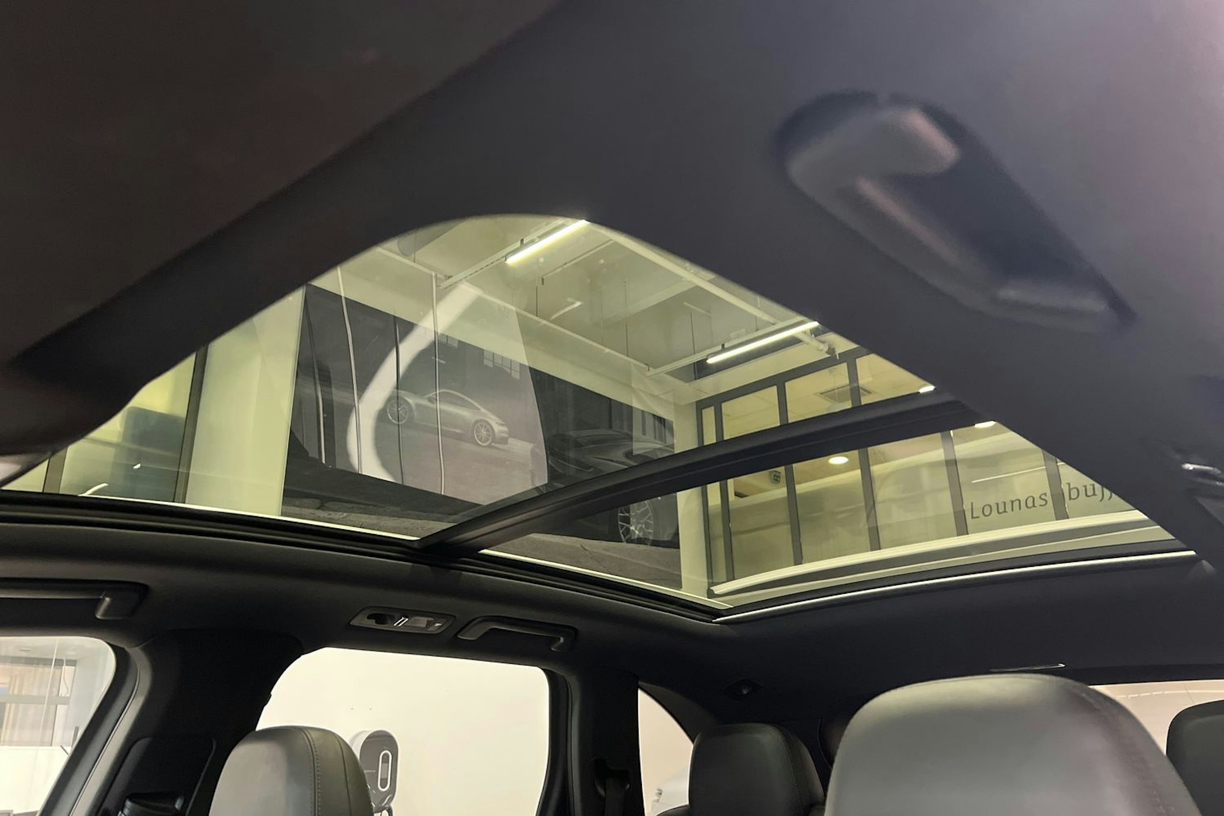 Musta Porsche Cayenne 2016 kuva 15.