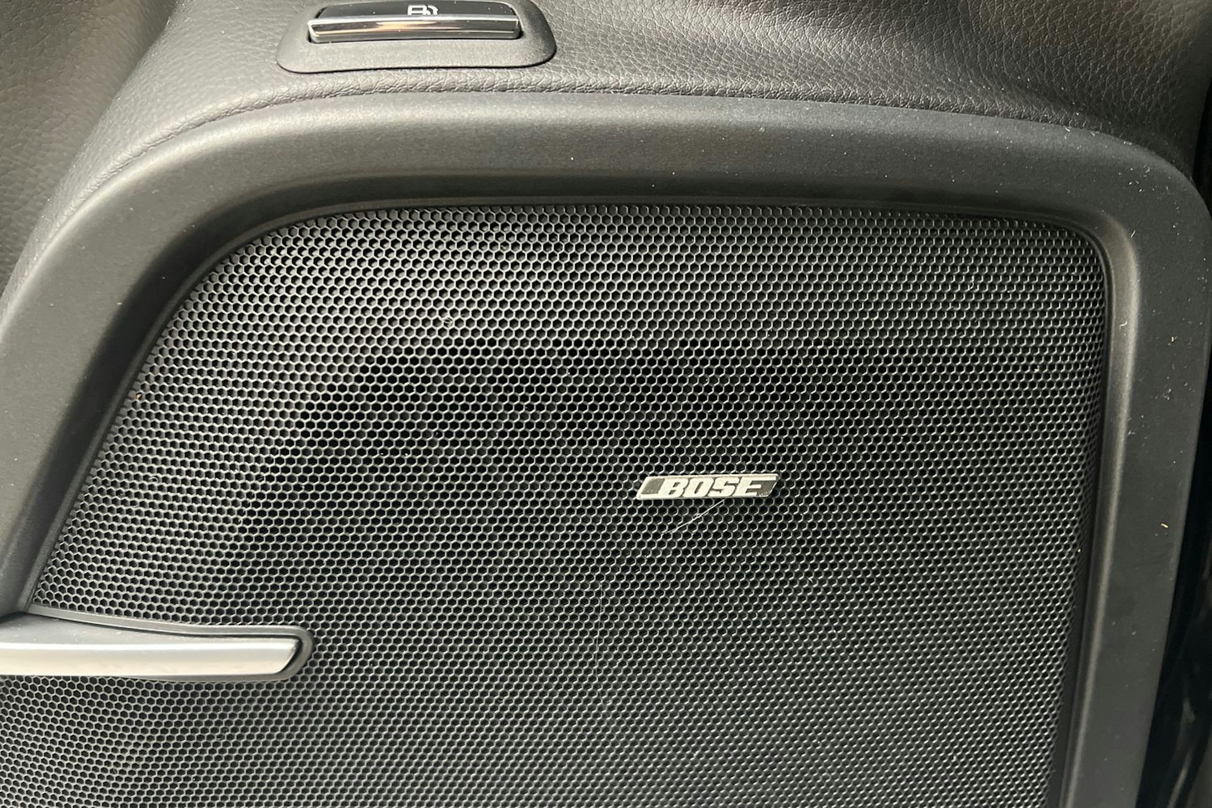 Musta Porsche Cayenne 2016 kuva 17.