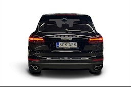 musta Porsche Cayenne 2016 kuva 3.