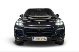 musta Porsche Cayenne 2016 kuva 4.