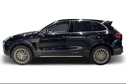 musta Porsche Cayenne 2016 kuva 5.