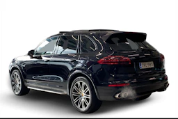 Musta Porsche Cayenne 2017 kuva 2.