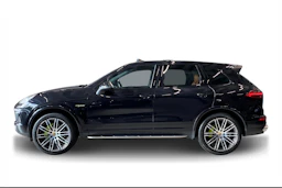 Musta Porsche Cayenne 2017 kuva 5.