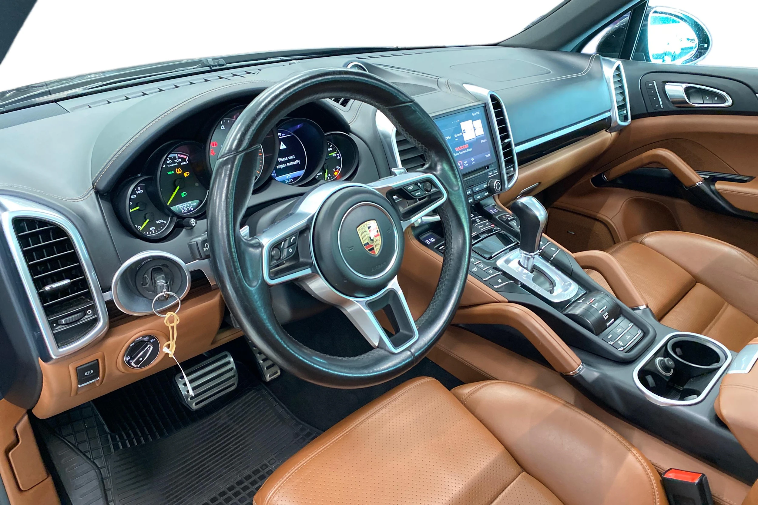 Musta Porsche Cayenne 2017 kuva 6.