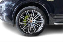 Musta Porsche Cayenne 2017 kuva 9.