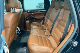 Musta Porsche Cayenne 2017 kuva 16.