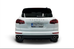 Valkoinen Porsche Cayenne 2017 kuva 3.