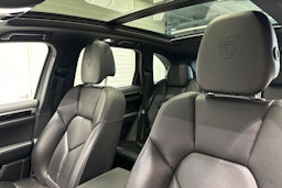 Valkoinen Porsche Cayenne 2017 kuva 10.