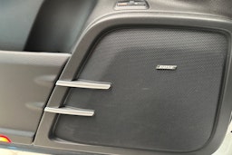 Valkoinen Porsche Cayenne 2017 kuva 13.