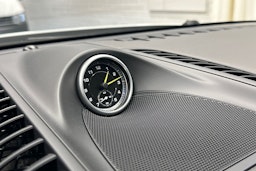 Valkoinen Porsche Cayenne 2017 kuva 16.