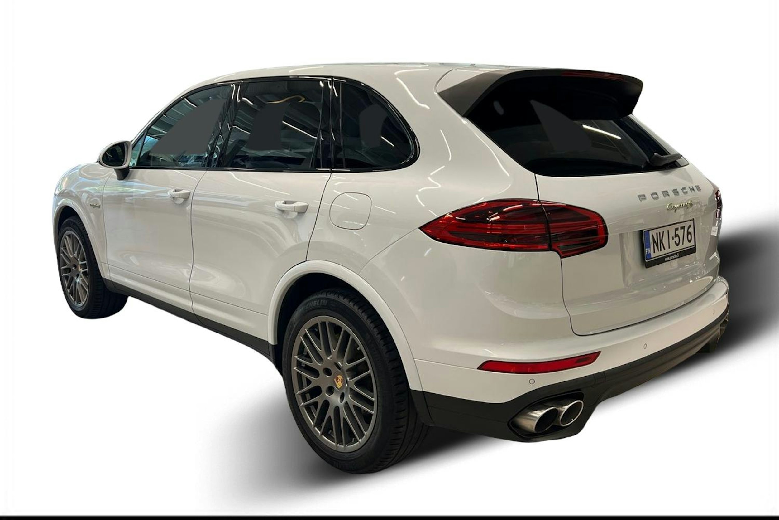 Valkoinen Porsche Cayenne 2017 kuva 2.