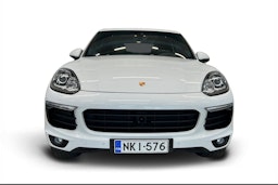 Valkoinen Porsche Cayenne 2017 kuva 4.